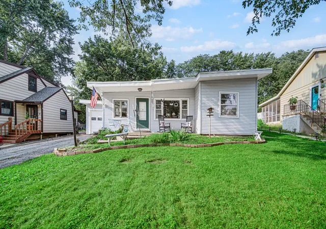 2nd image of 909 Pershing Dr, Wauconda, IL 60084 | MLS# 12733040