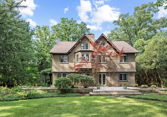 Photo 1 of Mansion for sale at 215 Prospect Ave, Highland Park, IL 60035 | MLS# 12733085 | Listing updated on 2026-08-20