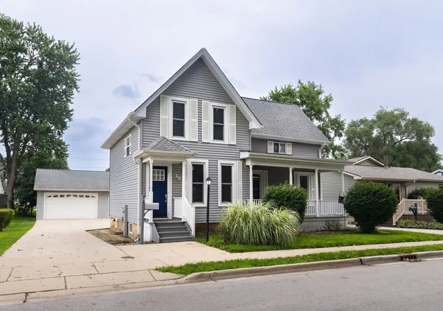 1st image of 38 N Green St, Carpentersville, IL 60110 | MLS# 12733090