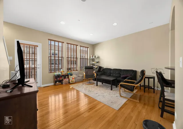 Photo 3 of Townhouse for sale at 706 E Wing St, Arlington Heights, IL 60004 | MLS# 12733097 | Listing updated on 2026-08-28