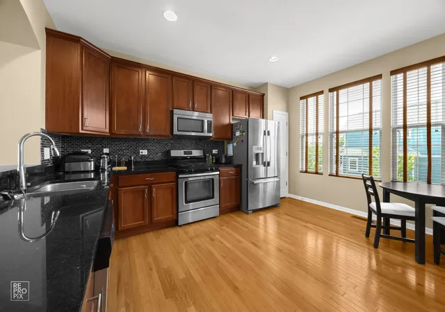 Photo 4 of Townhouse for sale at 706 E Wing St, Arlington Heights, IL 60004 | MLS# 12733097 | Listing updated on 2026-08-28