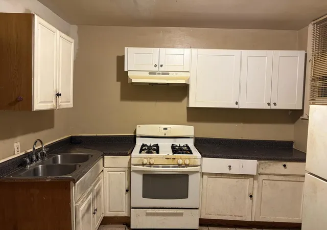 Photo 2 of Multi family home for sale at 7230 S Wentworth Ave, Chicago, IL 60621 | MLS# 12733112 | Listing updated on 2026-08-20
