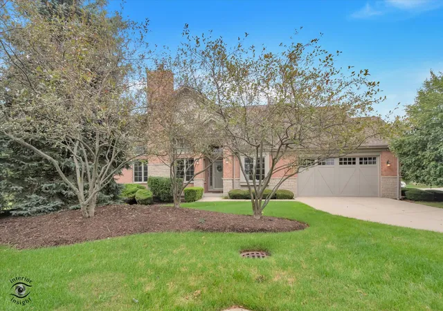 Photo 2 of Townhouse for sale at 20400 Mackinac Point Dr, Frankfort, IL 60423 | MLS# 12733178 | Listing updated on 2026-08-25