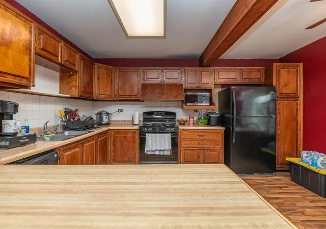 Photo 4 of Single family home for sale at 3707 Clearview Ave, Gurnee, IL 60031 | MLS# 12733195 | Listing updated on 2026-10-07