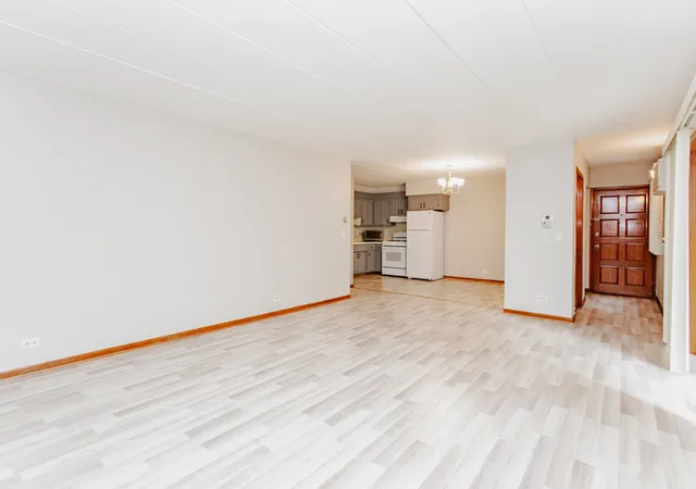 5th image of 1633 River St #2A, Des Plaines, IL 60016 | MLS# 12733205