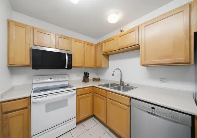 3rd image of 345 N Lasalle St #1109, Chicago, IL 60654 | MLS# 12733259