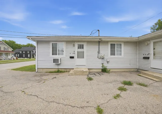image of 412 S State St, Aurora, IL 60505 | MLS# 12733260