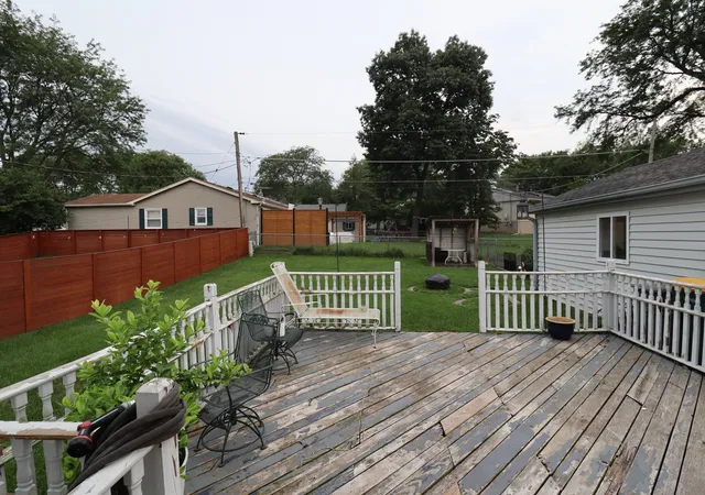 Photo 4 of Single family home for sale at 348 Cherrywood Rd, Buffalo Grove, IL 60089 | MLS# 12733262 | Listing updated on 2026-09-03