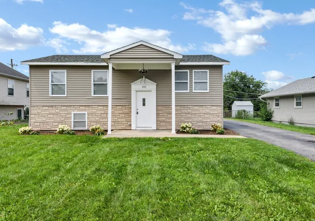 Photo 1 of Single family home for sale at 1022 Villa Vista Dr, Round Lake Beach, IL 60073 | MLS# 12733271 | Listing updated on 2026-08-20