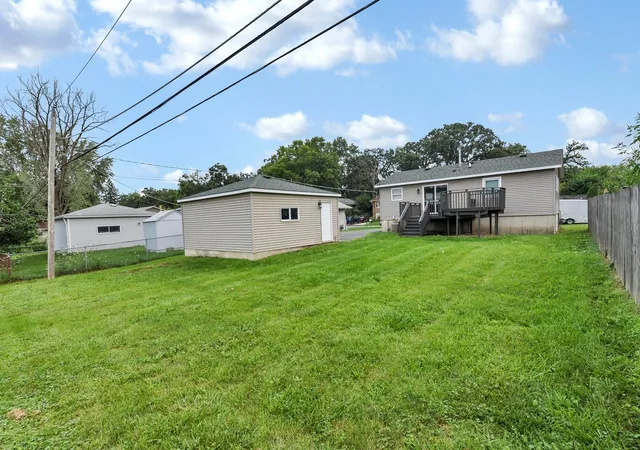 Photo 2 of Single family home for sale at 1022 Villa Vista Dr, Round Lake Beach, IL 60073 | MLS# 12733271 | Listing updated on 2026-08-20