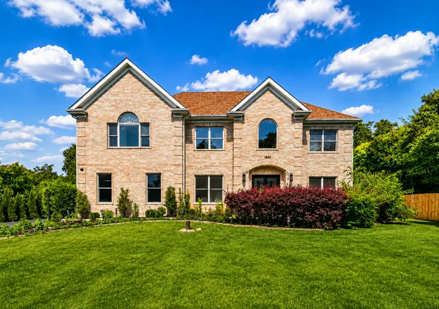 Photo 1 of Single family home for sale at 1685 Marion St, Roselle, IL 60172 | MLS# 12733281 | Listing updated on 2026-08-20