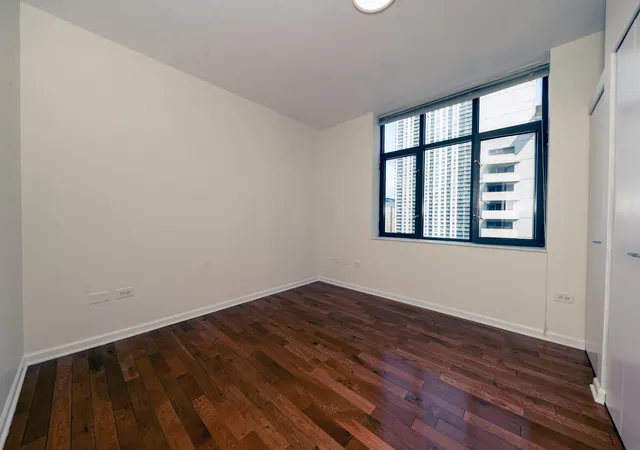 Listing Photo 5 - Condo for sale in building located at 630 N State St, Chicago, IL 60654 - Unit #2202