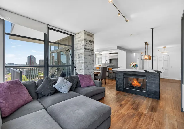 Photo 4 of Condo for sale at 1600 S Prairie Ave #1901, Chicago, IL 60616 | MLS# 12733300 | Listing updated on 2026-08-26