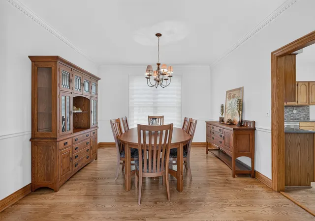 Photo 4 of Single family home for sale at 450 Ford Ln, Bartlett, IL 60103 | MLS# 12733317 | Listing updated on 2026-08-20