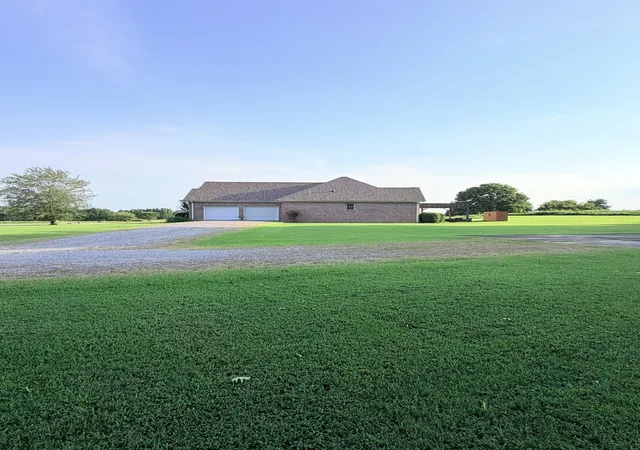 Photo 3 of Single family home for sale at 25 Kruger Ln, Metropolis, IL 62960 | MLS# 12733328 | Listing updated on 2026-10-02