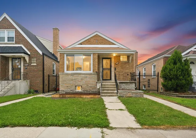 Photo 1 of Single family home for sale at 8004 S Richmond St, Chicago, IL 60652 | MLS# 12733331 | Listing updated on 2026-08-17