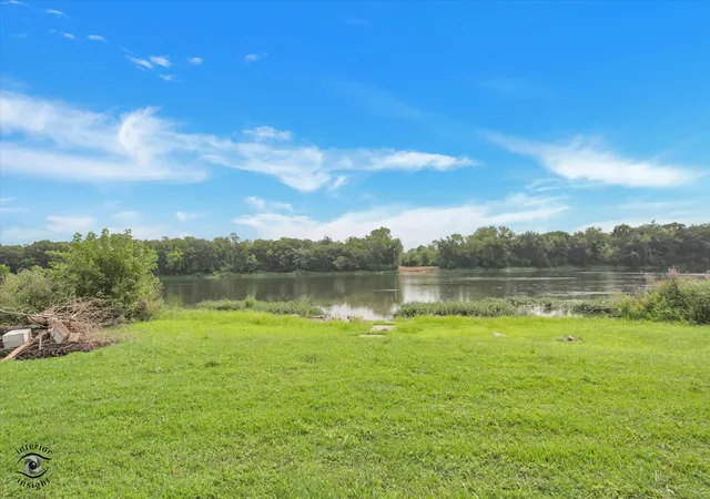 5th image of 30225 S Readman Ln, Wilmington, IL 60481 | MLS# 12733337