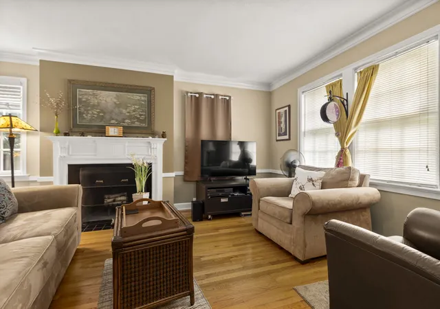 Photo 3 of Sale Pending at 221 N Highland Ave, Rockford, IL 61107 | MLS# 12733340 | Listing updated on 2026-08-19