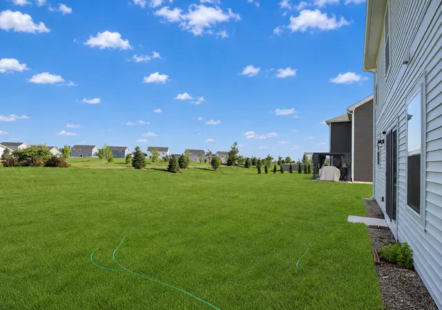 Photo 28 of Single family home for sale at 101 Fieldcrest Ave, Hampshire, IL 60140 | MLS# 12733353 | Listing updated on 2026-08-25