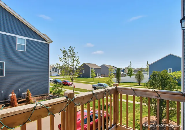 Photo 2 of Townhouse for sale at 2151 Sassafras Way #F, Wonder Lake, IL 60097 | MLS# 12733371 | Listing updated on 2026-08-31