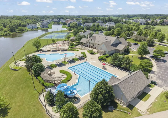 3rd image of 3687 Peregrine Wy, Elgin, IL 60124 | MLS# 12733372