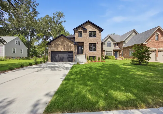2nd image of 1738 Farwell Ave, Des Plaines, IL 60018 | MLS# 12733450