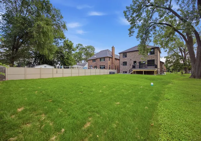 51st image of 1738 Farwell Ave, Des Plaines, IL 60018 | MLS# 12733450