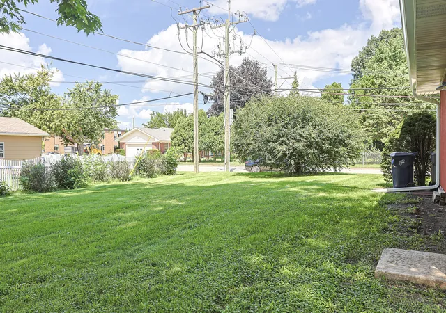 5th image of 1305 Van St, Elgin, IL 60123 | MLS# 12733501