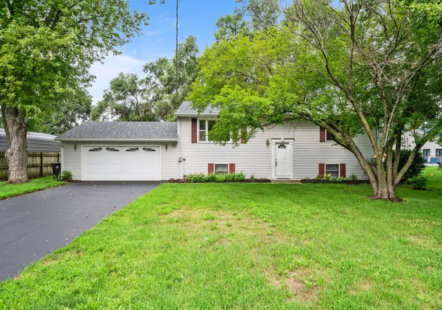 2nd image of 11320 2nd St, Roscoe, IL 61073 | MLS# 12733504