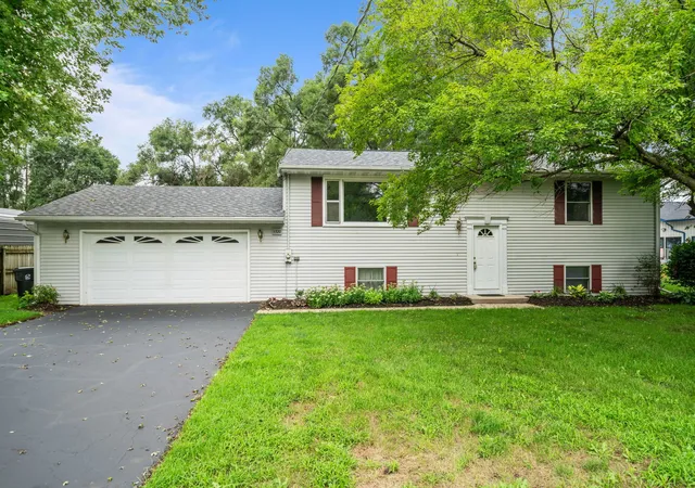 4th image of 11320 2Nd St, Roscoe, IL 61073 | MLS# 12733504