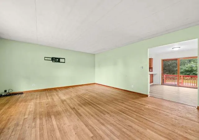 Photo 3 of Sale Pending at 510 E Elizabeth Rd, Oregon, IL 61061 | MLS# 12733515 | Listing updated on 2026-08-26