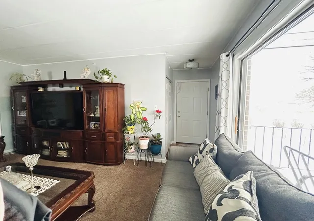 3rd image of 6329 175Th St, Tinley Park, IL 60477