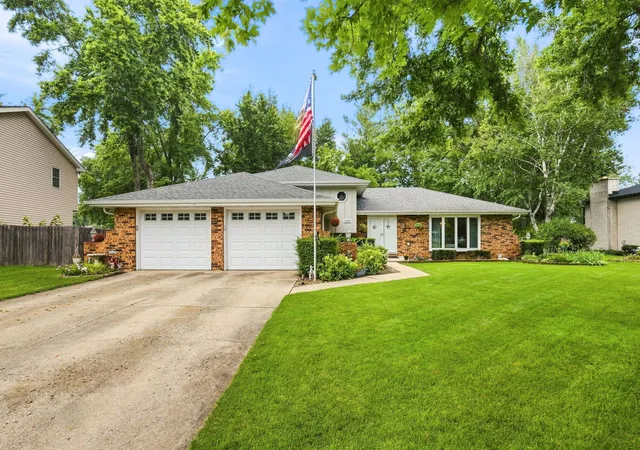 2nd image of 25403 W Willow Dr, Plainfield, IL 60544 | MLS# 12733605
