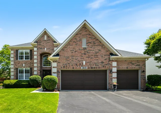 2nd image of 2815 Forest Creek Ln, Naperville, IL 60565 | MLS# 12733624