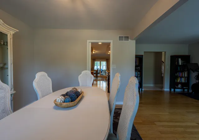 Photo 4 of Single family home for sale at 1122 S Benson Blvd, Freeport, IL 61032 | MLS# 12733639 | Listing updated on 2026-08-18