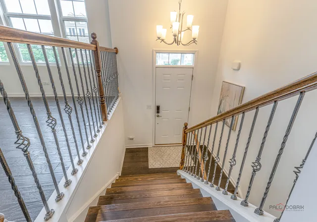4th image of 3211 Coral Ln, Glenview, IL 60026 | MLS# 12733641