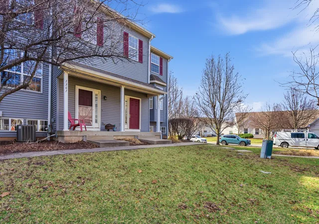2nd image of 1363 Chestnut Ln, Yorkville, IL 60560 | MLS# 12733673