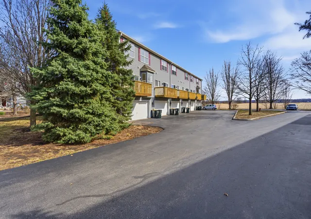 34th image of 1363 Chestnut Ln, Yorkville, IL 60560 | MLS# 12733673