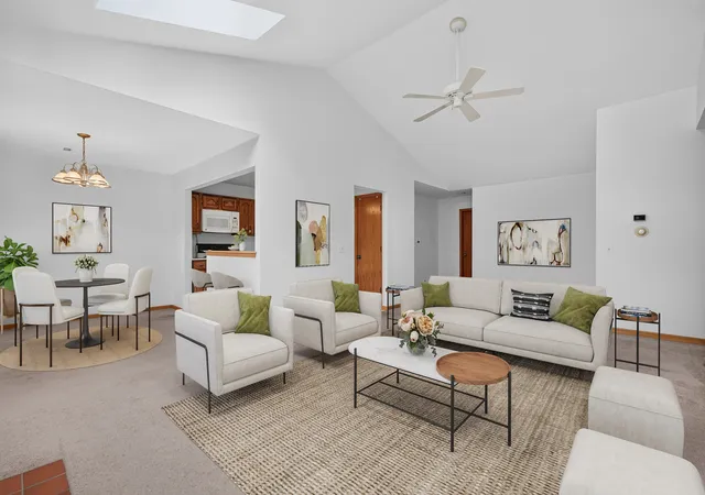 Photo 3 of Sale Pending at 2789 Glasgow Ct #Z2, Schaumburg, IL 60194 | MLS# 12733674 | Listing updated on 2026-09-23