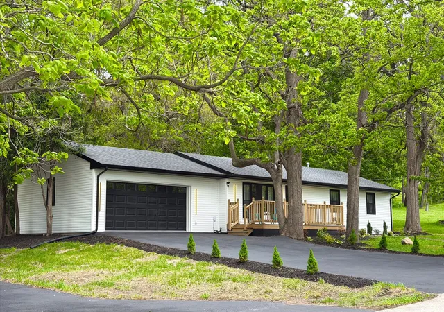 1st image of 35w302 Pinelands Rd, St. Charles, IL 60174 | MLS# 12733680