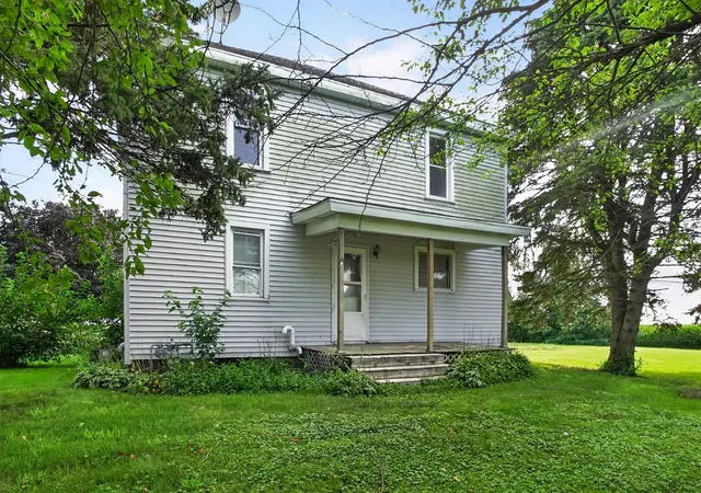 2nd image of 1112 N 33rd Rd, Utica, IL 61373 | MLS# 12733696
