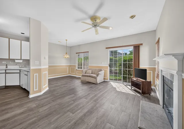 image of 319 Windsor Ct #B, South Elgin, IL 60177 | MLS# 12733702
