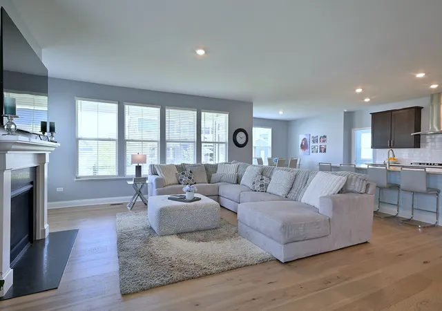 image of 1174 Larswood Ln, Crystal Lake, IL 60012 | MLS# 12733734