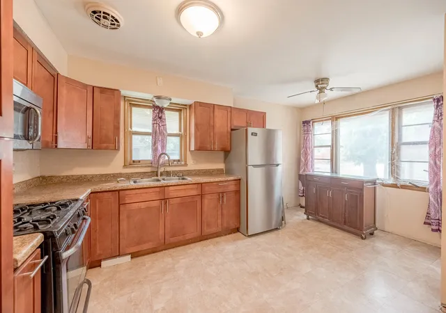 5th image of 14446 Minerva Ave, Dolton, IL 60419 | MLS# 12733772