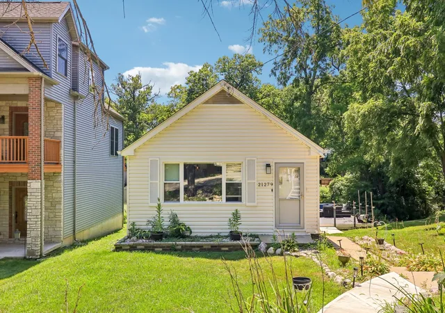 Photo 1 of Single family home for sale at 21279 W Shady Ln, Lake Zurich, IL 60047 | MLS# 12733792 | Listing updated on 2026-09-06