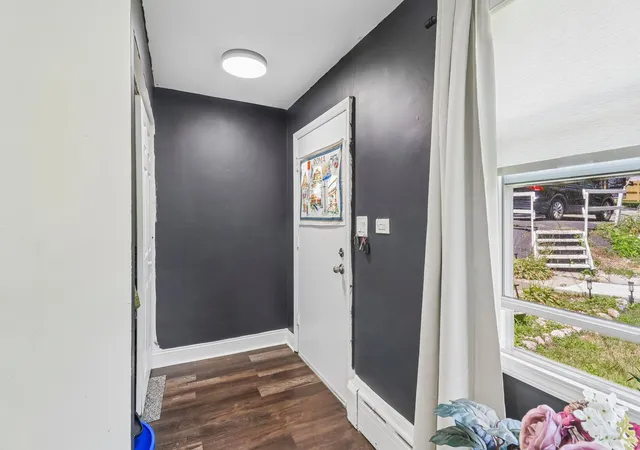 Photo 3 of Single family home for sale at 21279 W Shady Ln, Lake Zurich, IL 60047 | MLS# 12733792 | Listing updated on 2026-09-06
