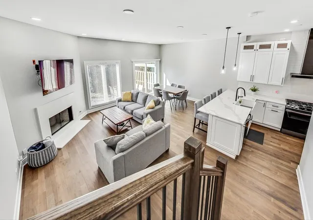 Photo 2 of Townhouse for sale at 1002 Arbor Ct, Mount Prospect, IL 60056 | MLS# 12733803 | Listing updated on 2026-09-22