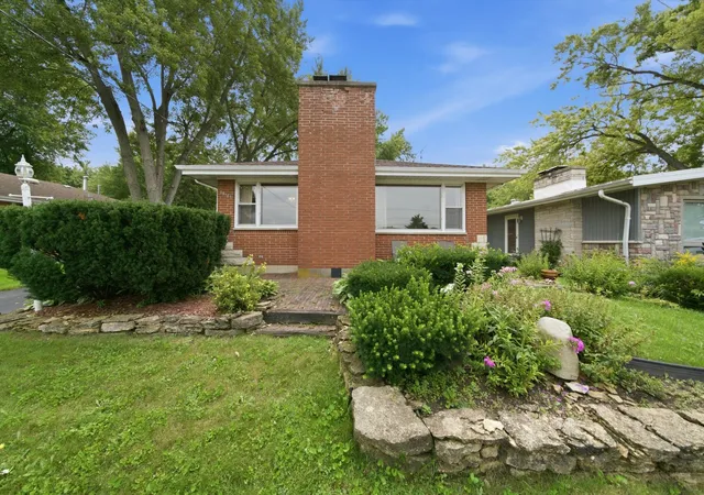 Photo 2 of Single family home for sale at 39181 N Cedar Crst Dr, Lake Villa, IL 60046 | MLS# 12733810 | Listing updated on 2026-08-28