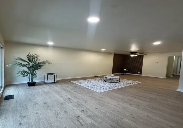 Photo 2 of Townhouse for sale at 328 Ottawa Dr, Bolingbrook, IL 60440 | MLS# 12733836 | Listing updated on 2026-09-29