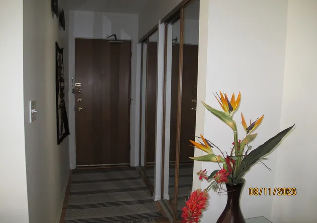 3rd image of 426 W Barry Ave, Chicago, IL 60657